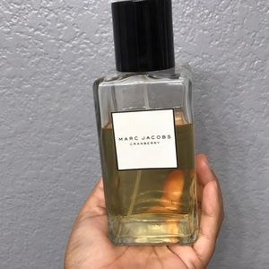 Marc Jacobs cranberry perfume